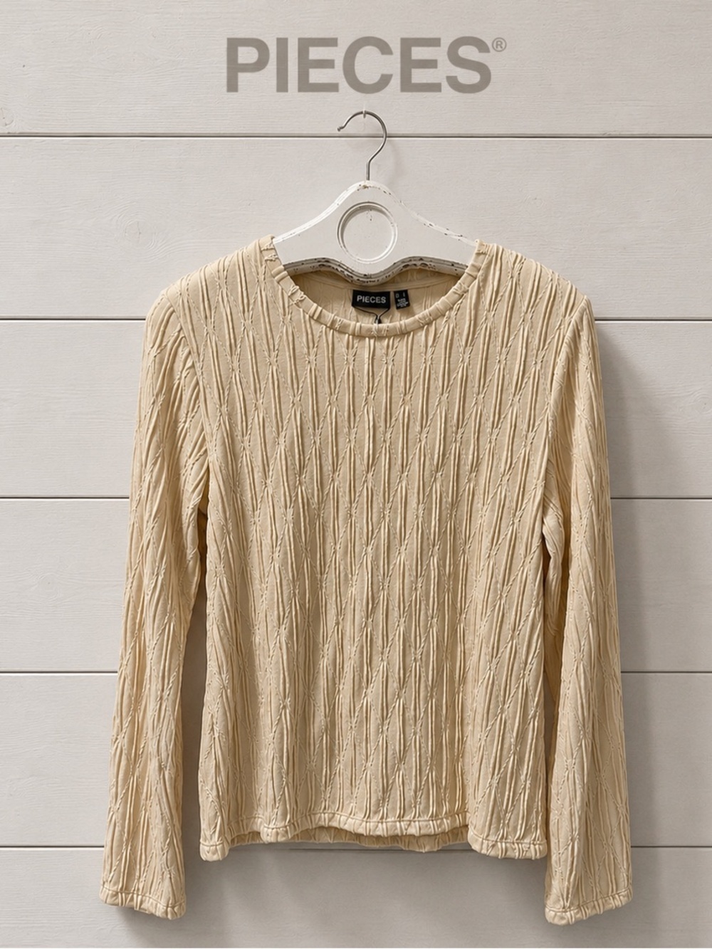 PIECES Cream Textured Long Sleeve Top – Size XL – NWOT